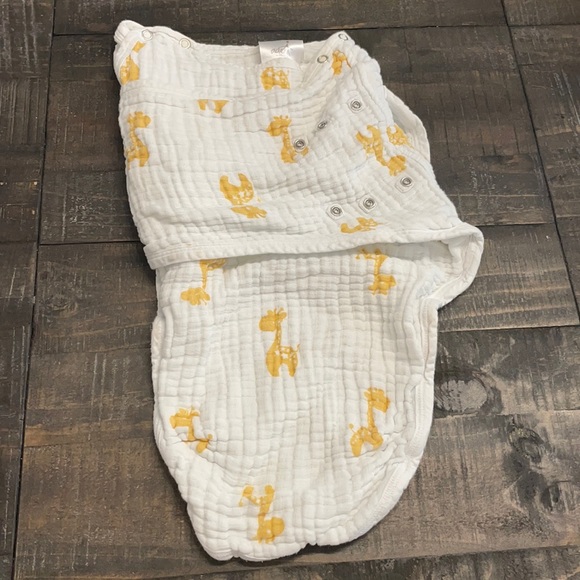 Aden & Anais Easy Swaddle - Picture 1 of 3